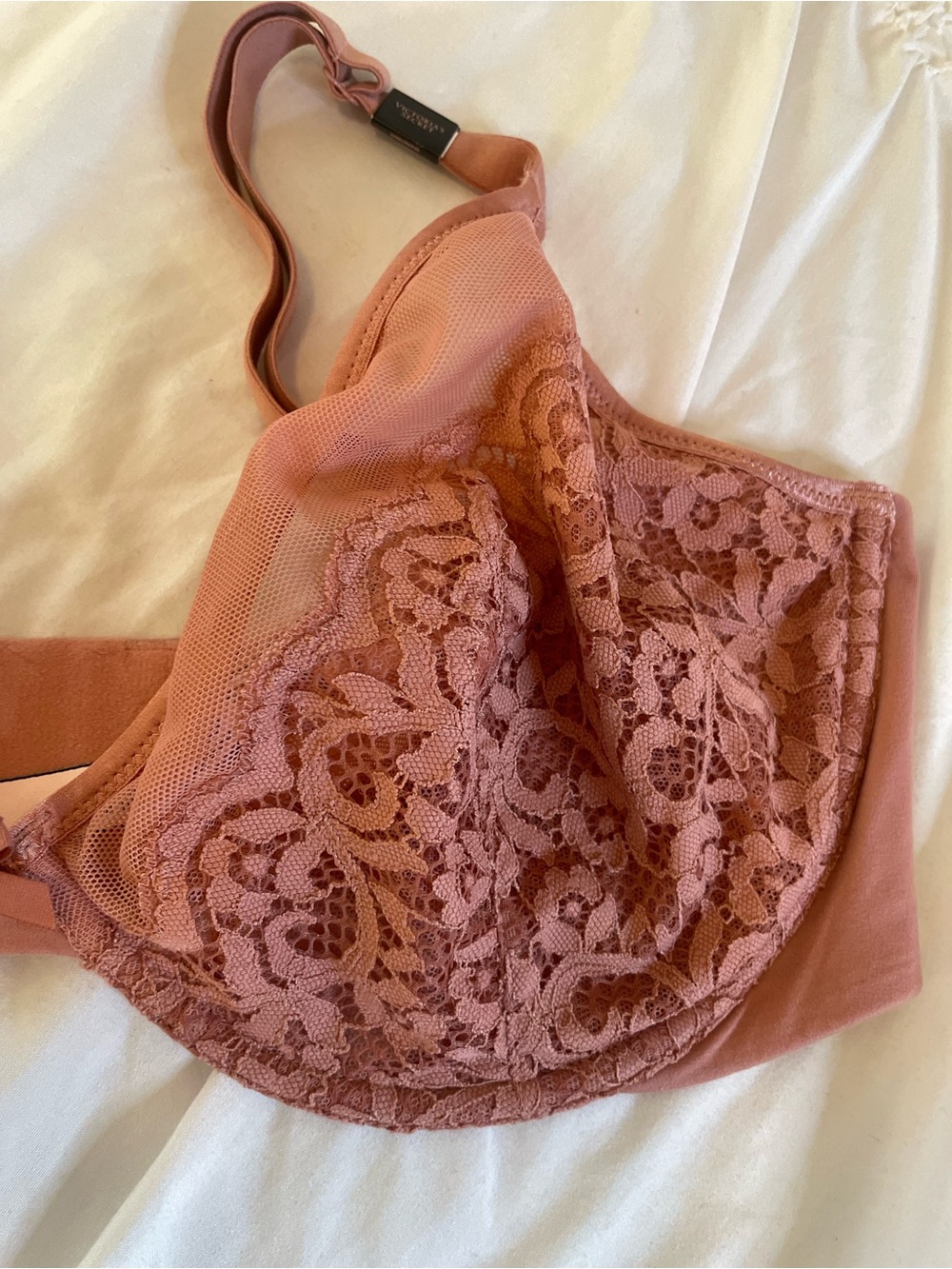 Victoria's Secret Rosewood Lace Underwire Bra - Picture 4 of 5